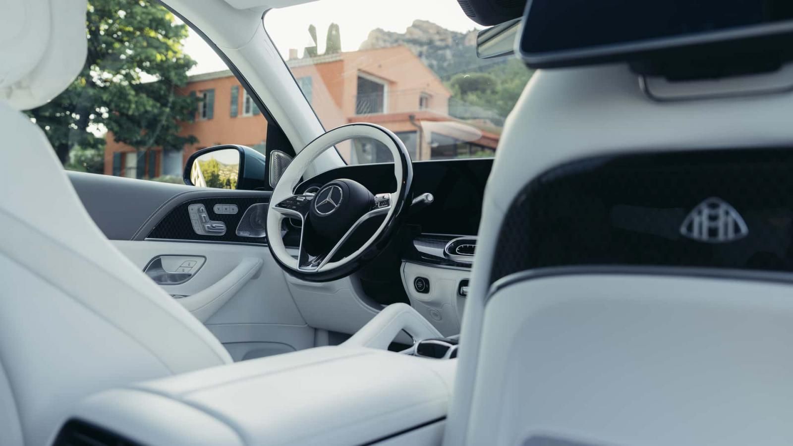 Επίσημη πρεμιέρα για την ανανεωμένη Mercedes-Maybach GLS 